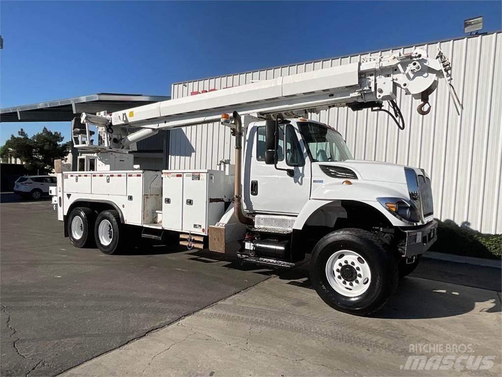 Altec D4065BTR Polovni mobilni kamioni za bušenje