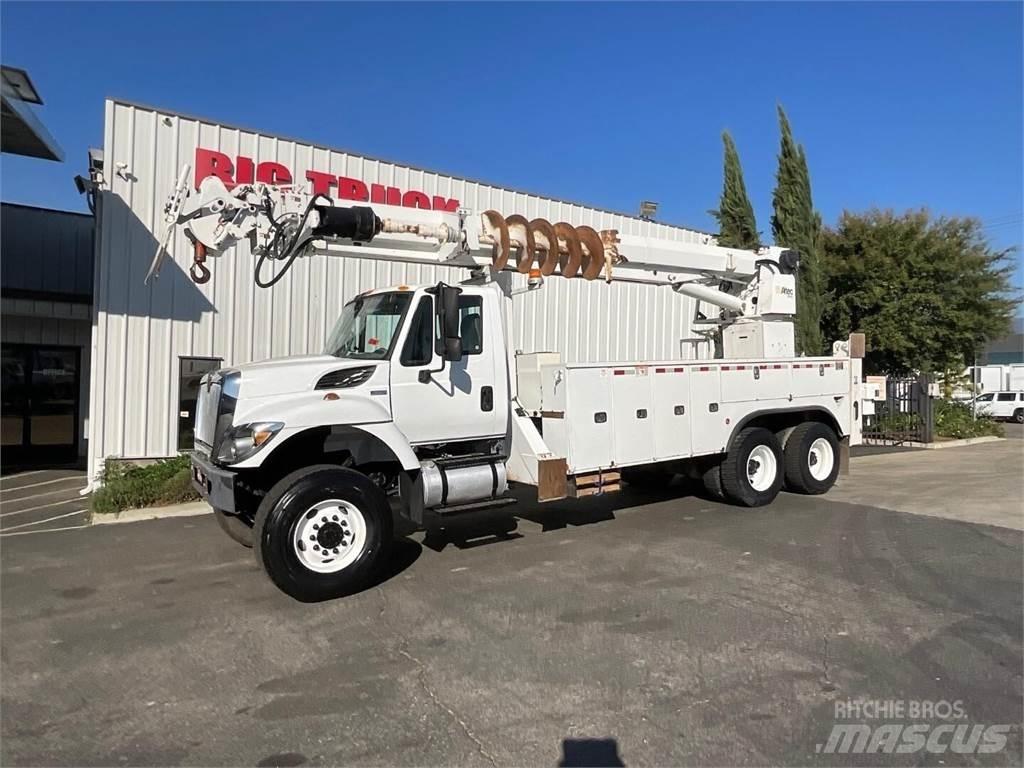 Altec D4065BTR Polovni mobilni kamioni za bušenje