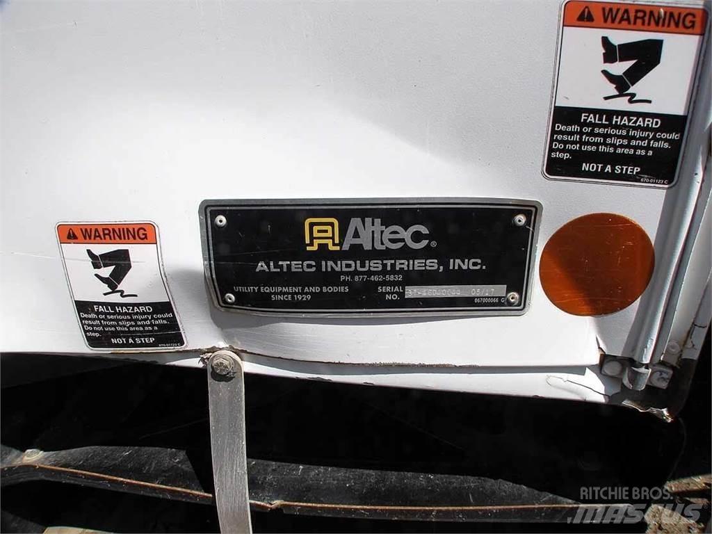 Altec DC47TR Polovni mobilni kamioni za bušenje