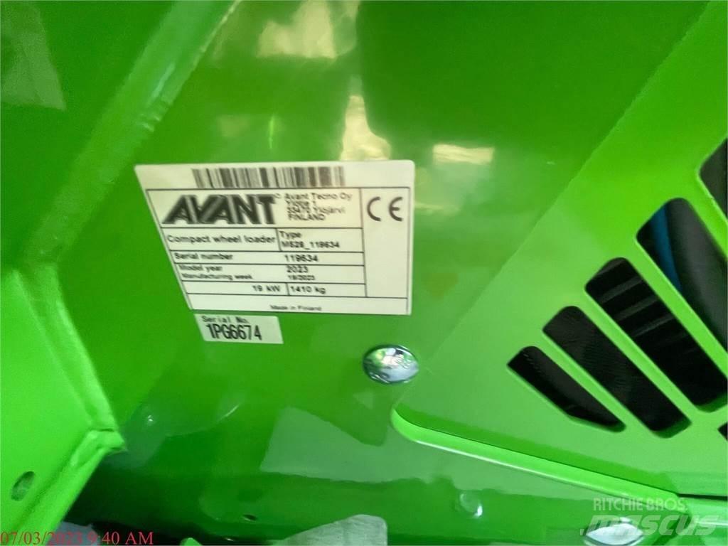 Avant 755I Utovarivači na točkove