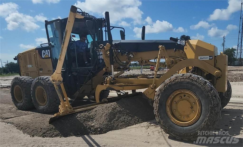 CAT 120M2 AWD Grejderi