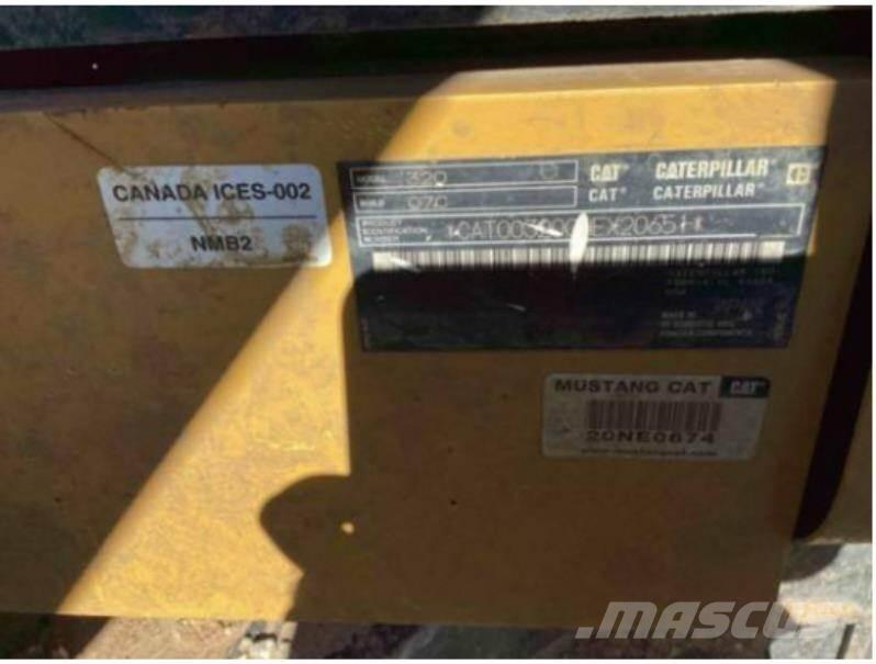 CAT 320 Bageri guseničari