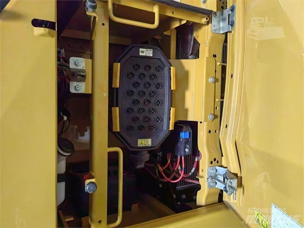 CAT 330 Bageri guseničari