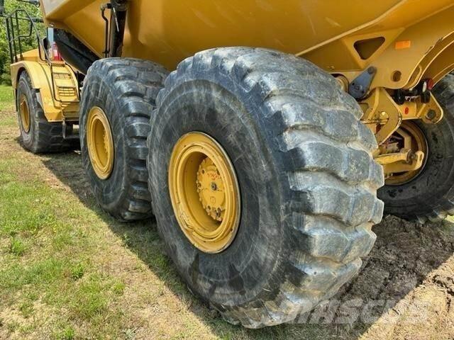 CAT 745 Zglobni damperi