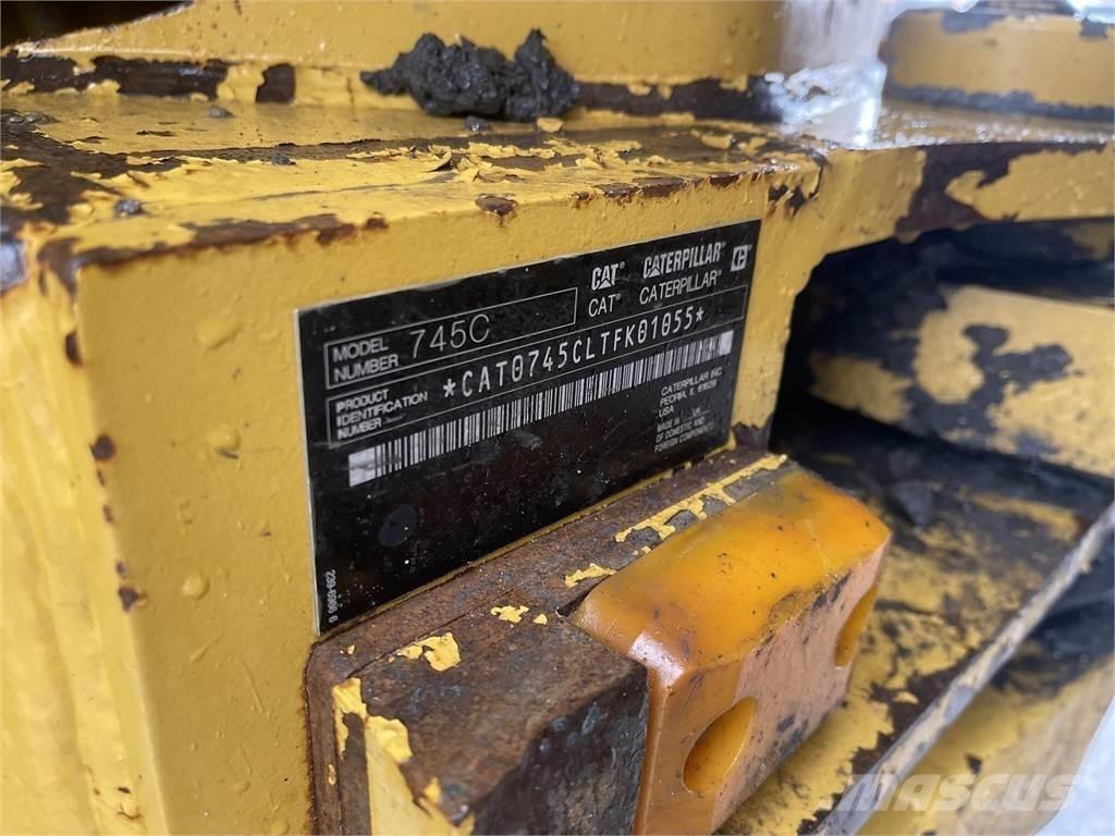 CAT 745C Zglobni damperi