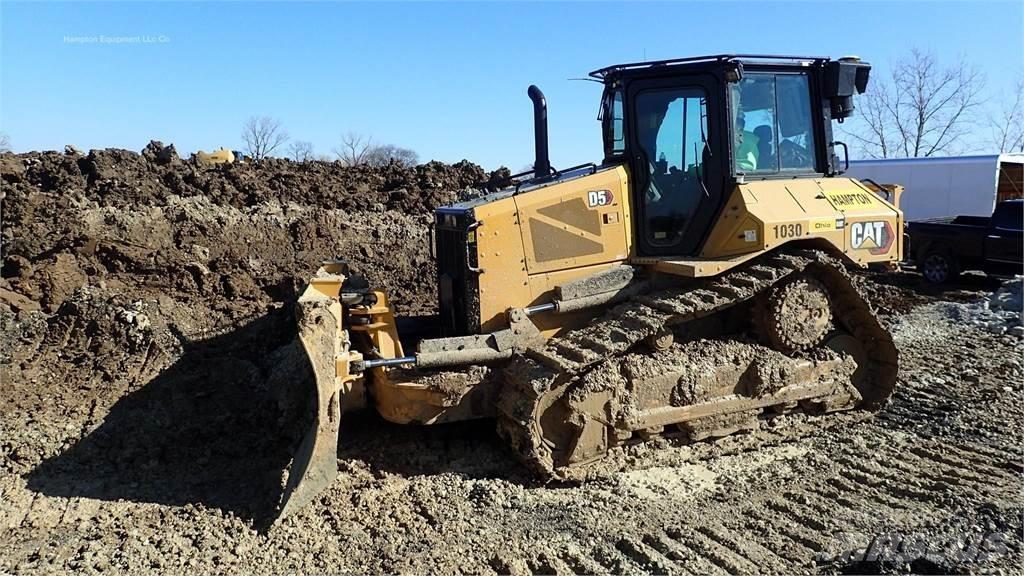 CAT D5 Buldožeri guseničari