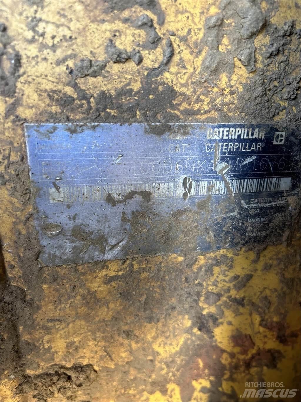 CAT D6N XL Buldožeri guseničari