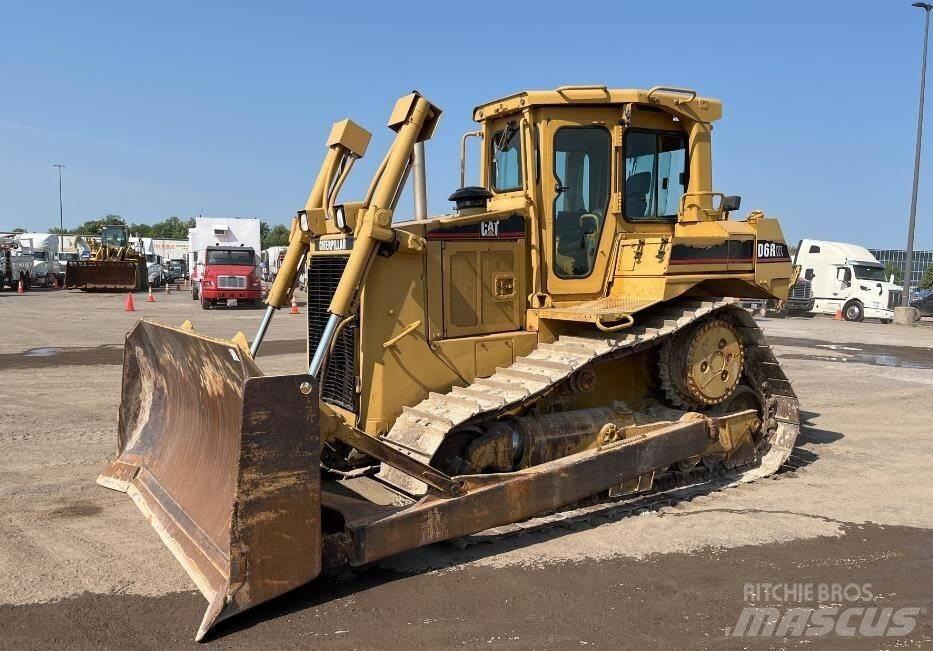 CAT D6R Buldožeri guseničari