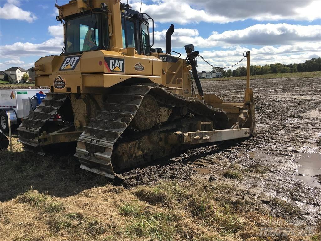 CAT D6T LGP Buldožeri guseničari