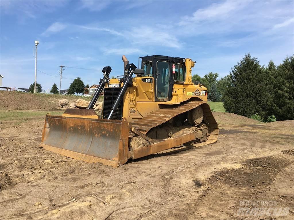 CAT D6T LGP Buldožeri guseničari