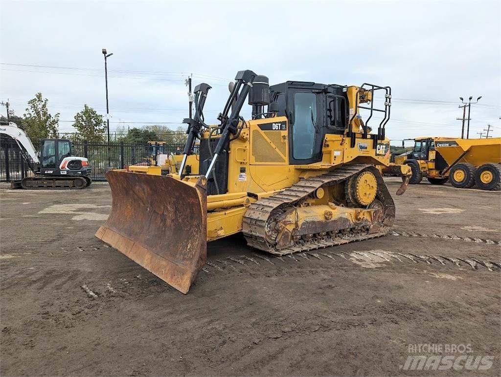 CAT D6T XL Buldožeri guseničari