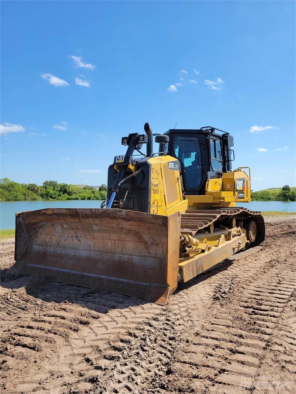 CAT D7E LGP Buldožeri guseničari