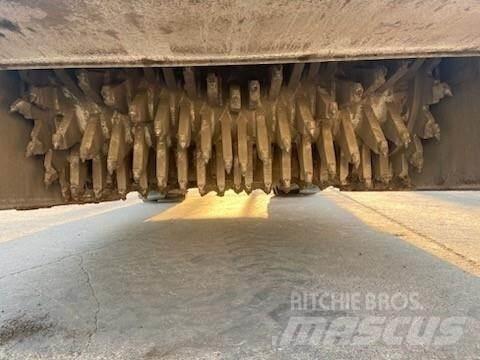 CAT RM-300 Mašine za reciklažu asfalta