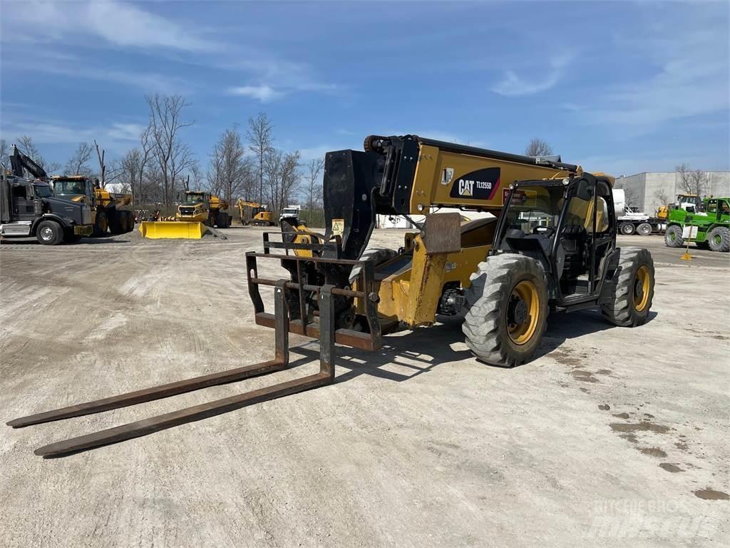 CAT TL1255D Teleskopski viljuškari