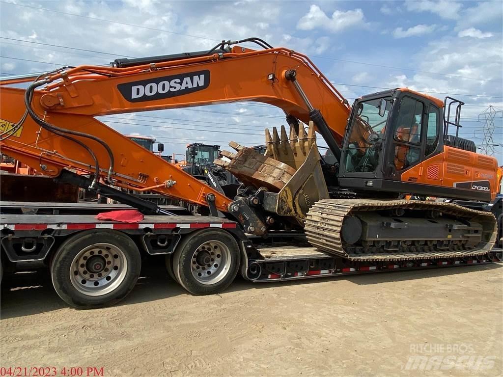 Develon DX300 LC-5 Bageri guseničari