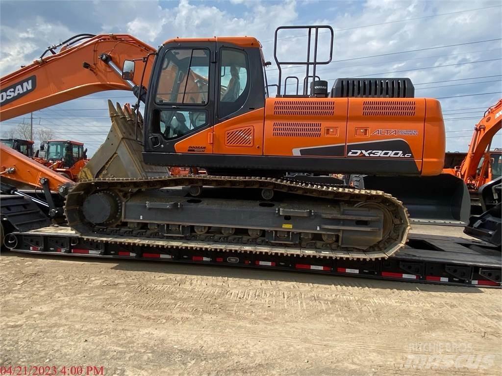Develon DX300 LC-5 Bageri guseničari