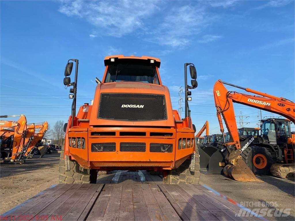Doosan DA30-5 Zglobni damperi