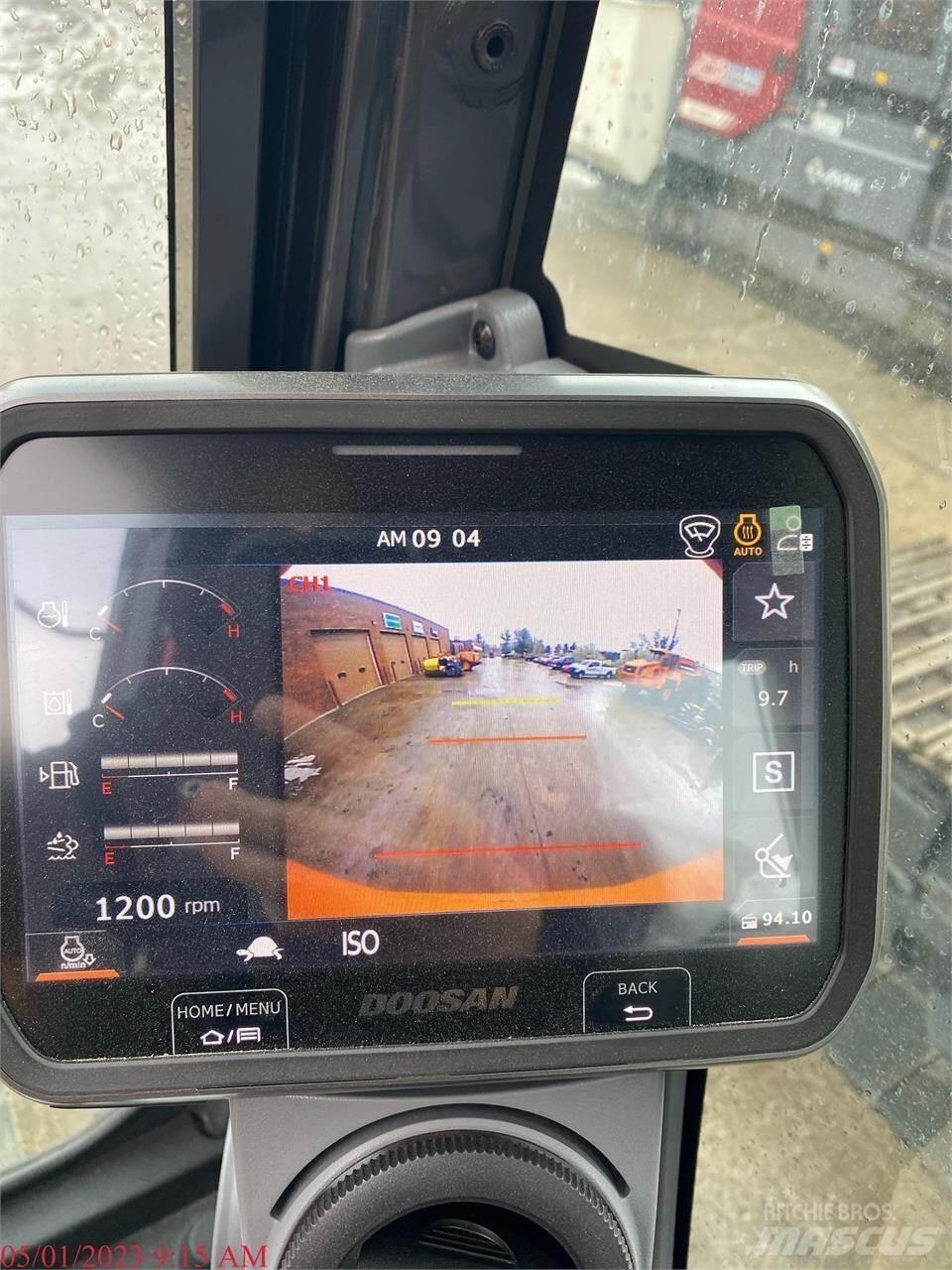 Doosan DX300 LC Bageri guseničari