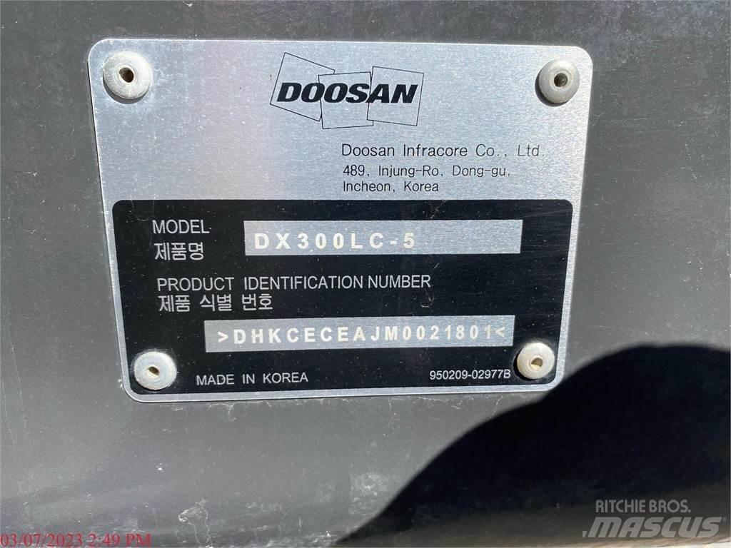 Doosan DX300 LC-5 Bageri za prenos primarnih/sekundarnih sirovina