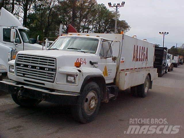 Ford F700 Kamioni cisterne