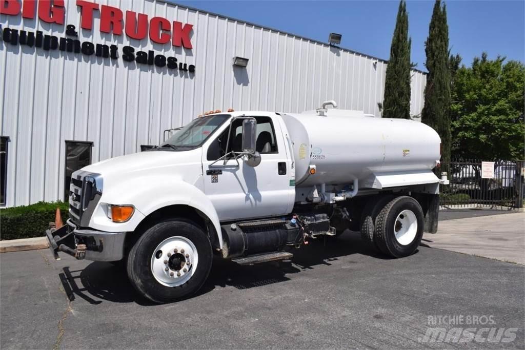 Ford F750 Kamioni cisterne