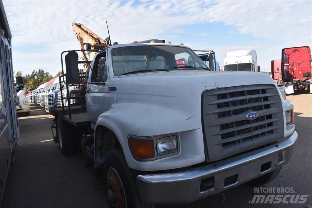 Ford F800 Kamioni sa kranom