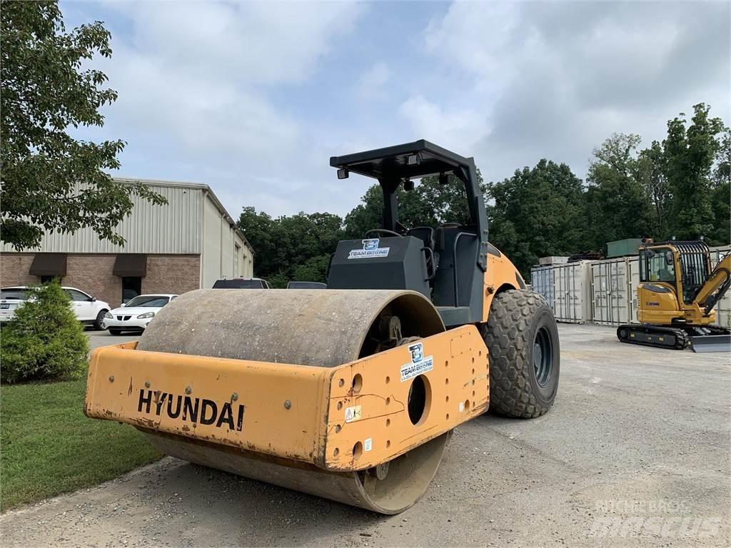 Hyundai HR120C-9 Valjci sa duplim bubnjem