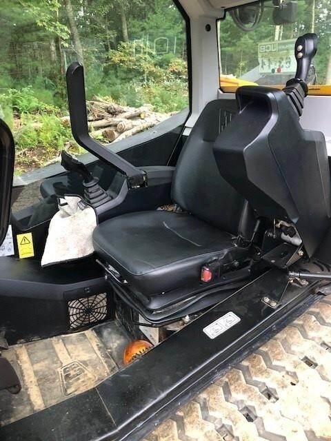 JCB 300T Skid steer mini utovarivači