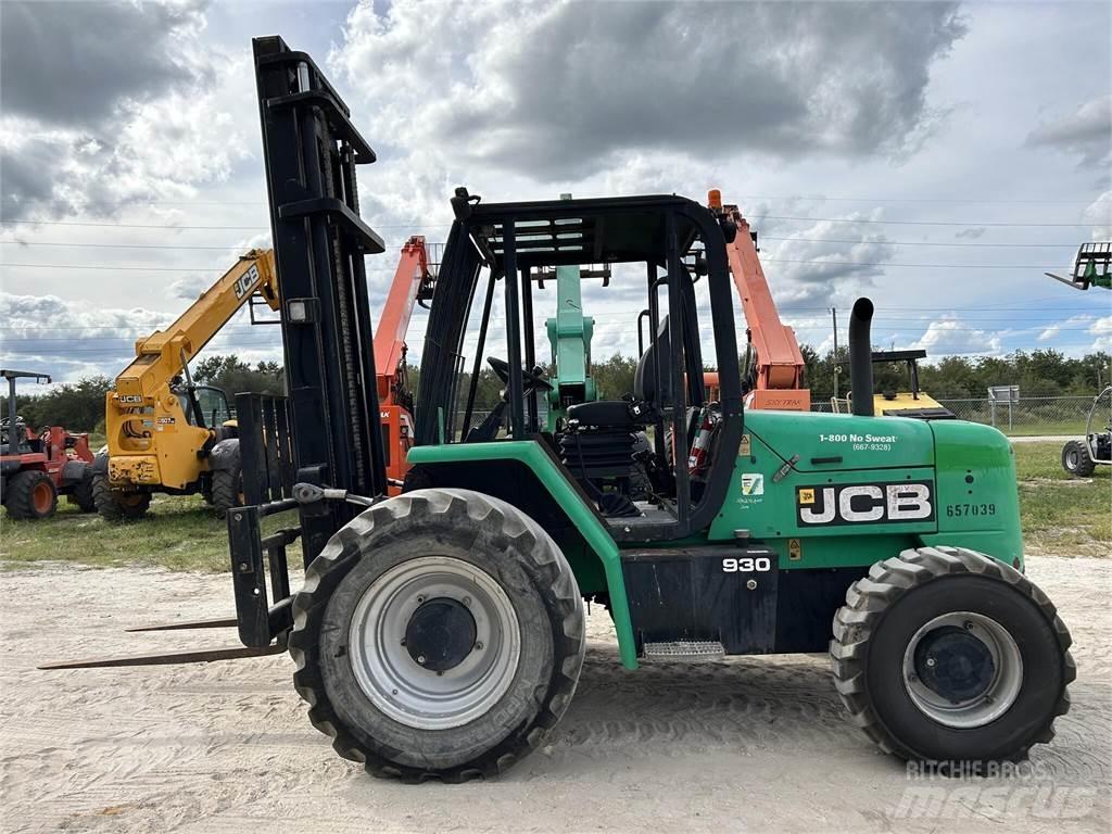JCB 930 Vanterenski viljuškar