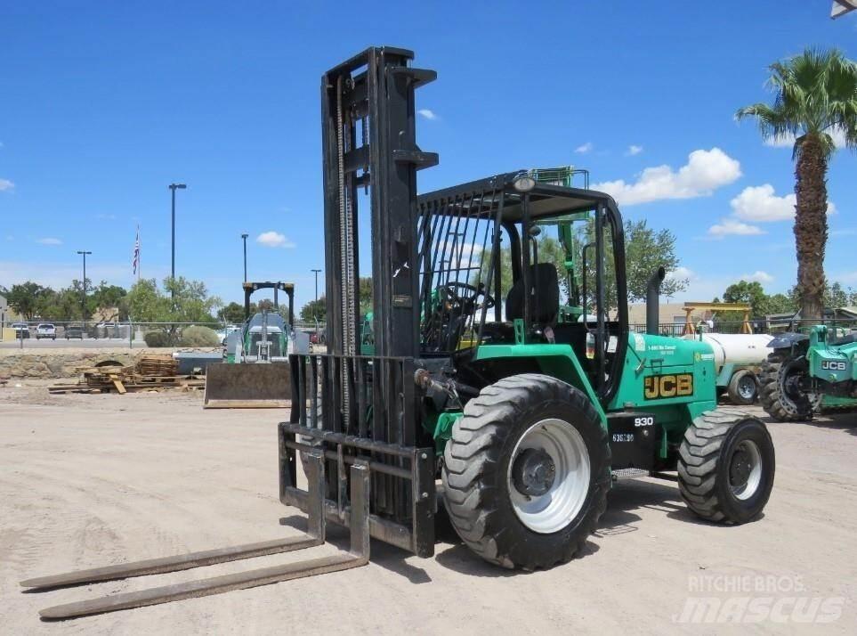 JCB 930 Vanterenski viljuškar