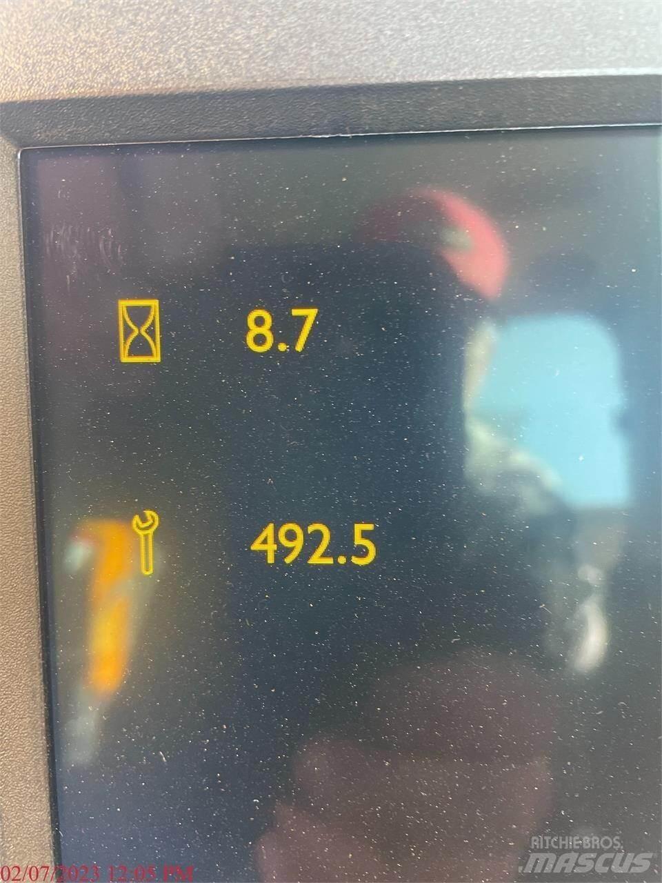 JCB JZ141 LC Bageri guseničari