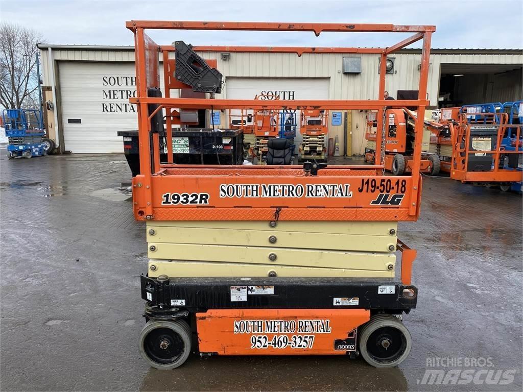 JLG 1932R Makazaste platforme
