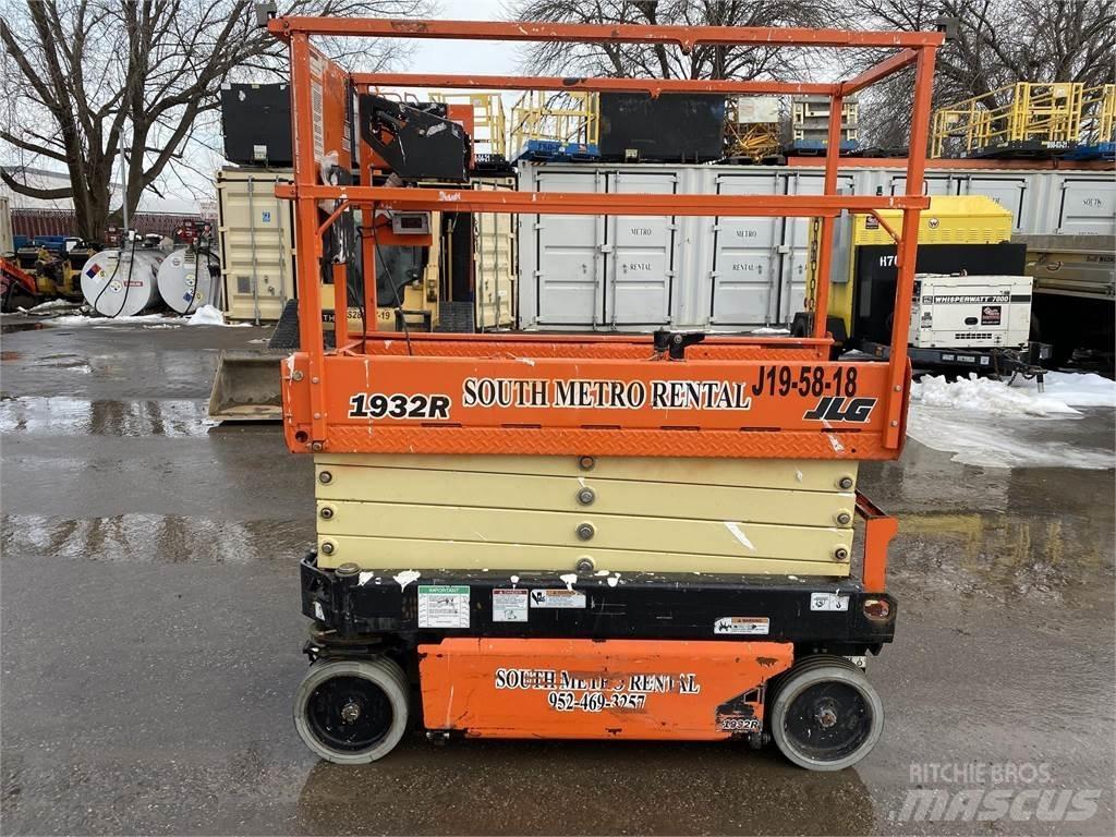 JLG 1932R Makazaste platforme