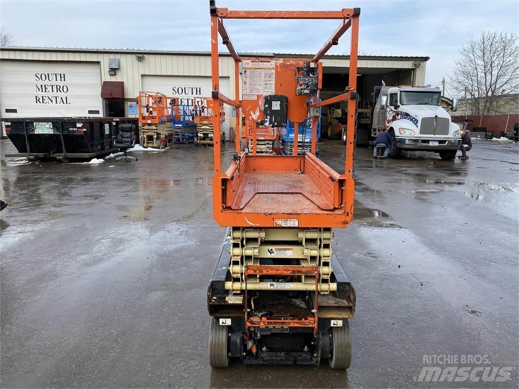 JLG 1932R Makazaste platforme