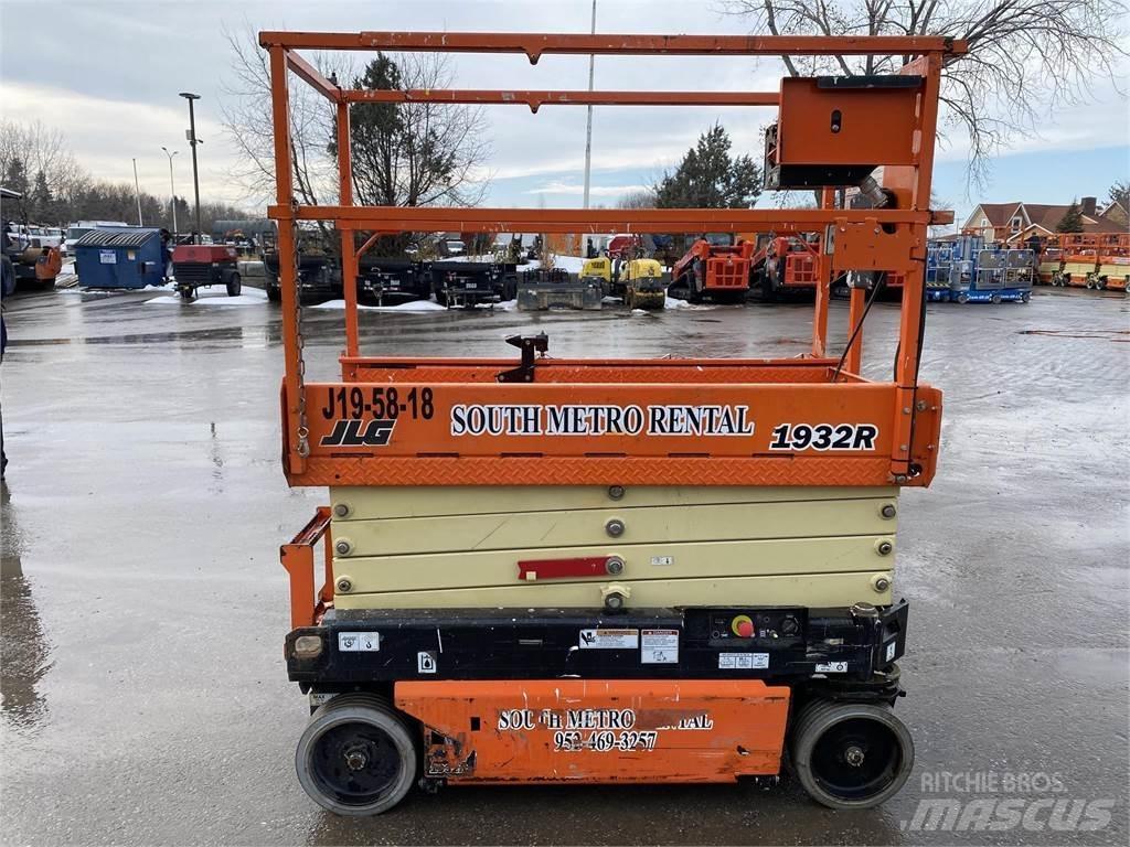JLG 1932R Makazaste platforme