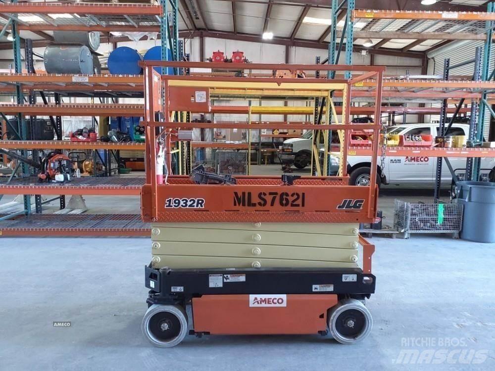 JLG 1932R Makazaste platforme