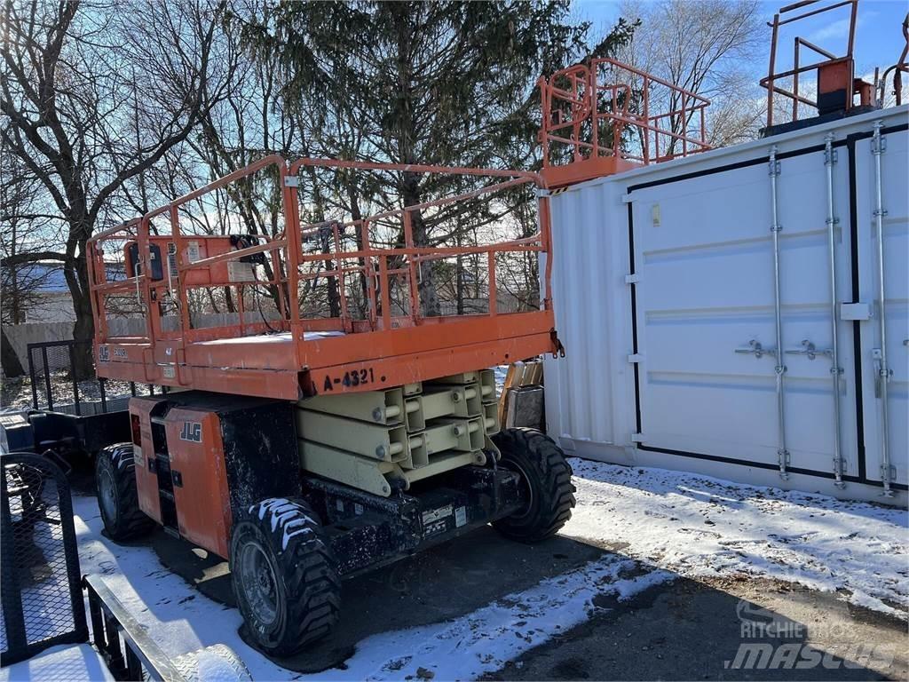 JLG 330LRT Makazaste platforme