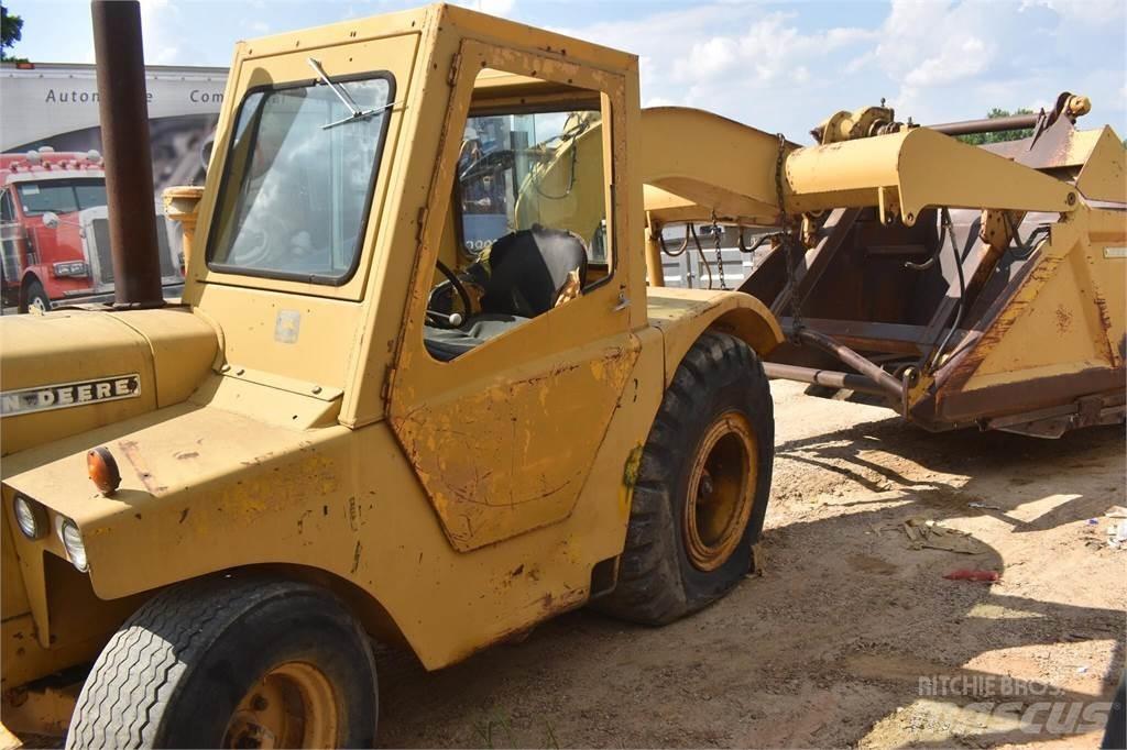 John Deere 760A Polovni strugači