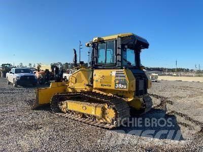 Komatsu D39PX-24 Buldožeri guseničari