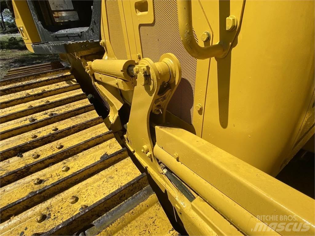 Komatsu D39PX-24 Buldožeri guseničari