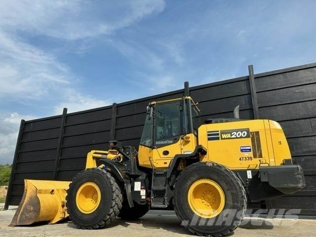 Komatsu WA200-8 Utovarivači na točkove