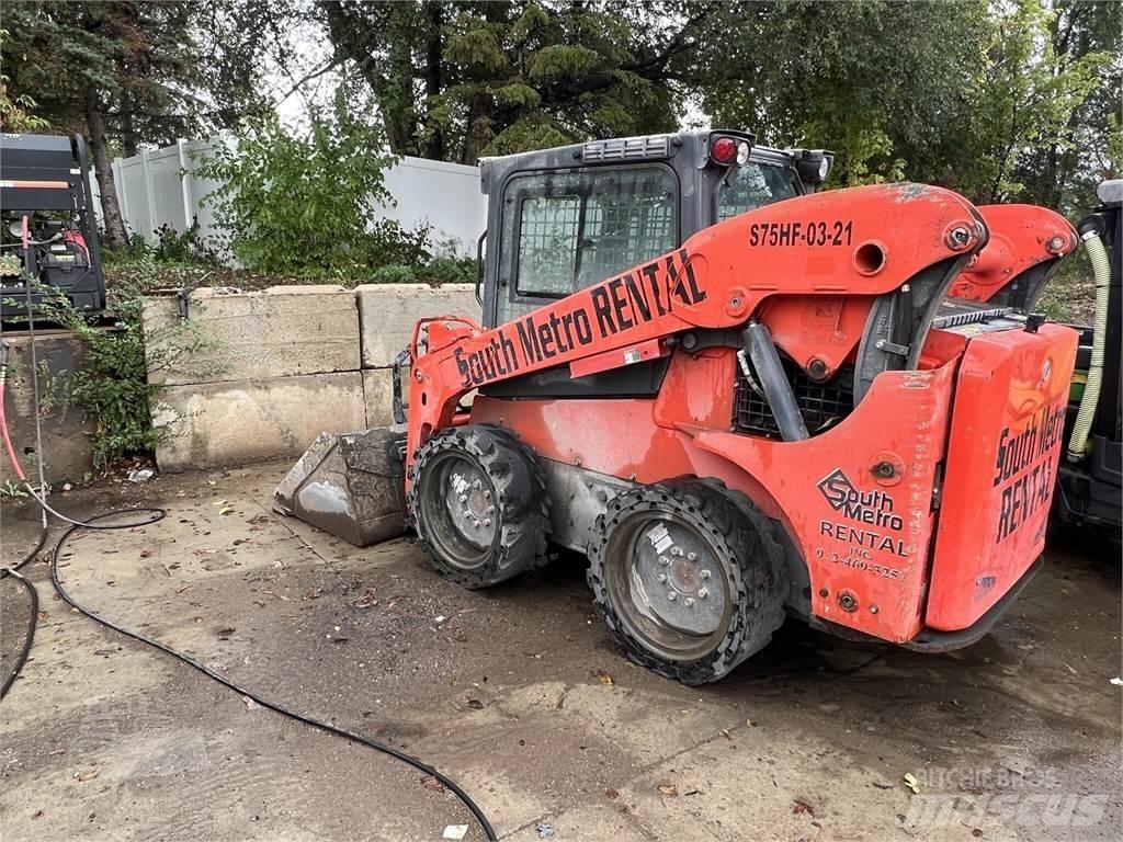 Kubota SSV75 Skid steer mini utovarivači