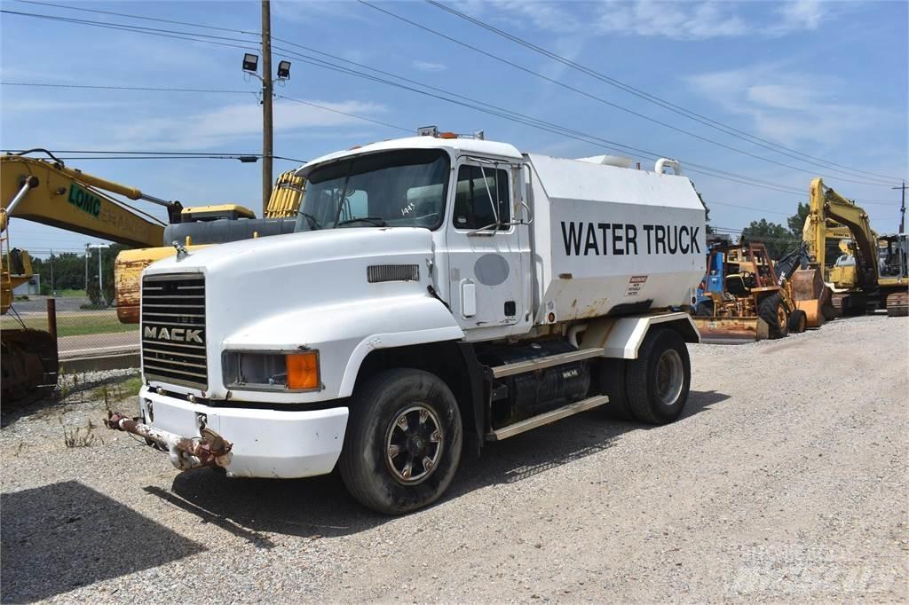 Mack CH613 Kamioni cisterne