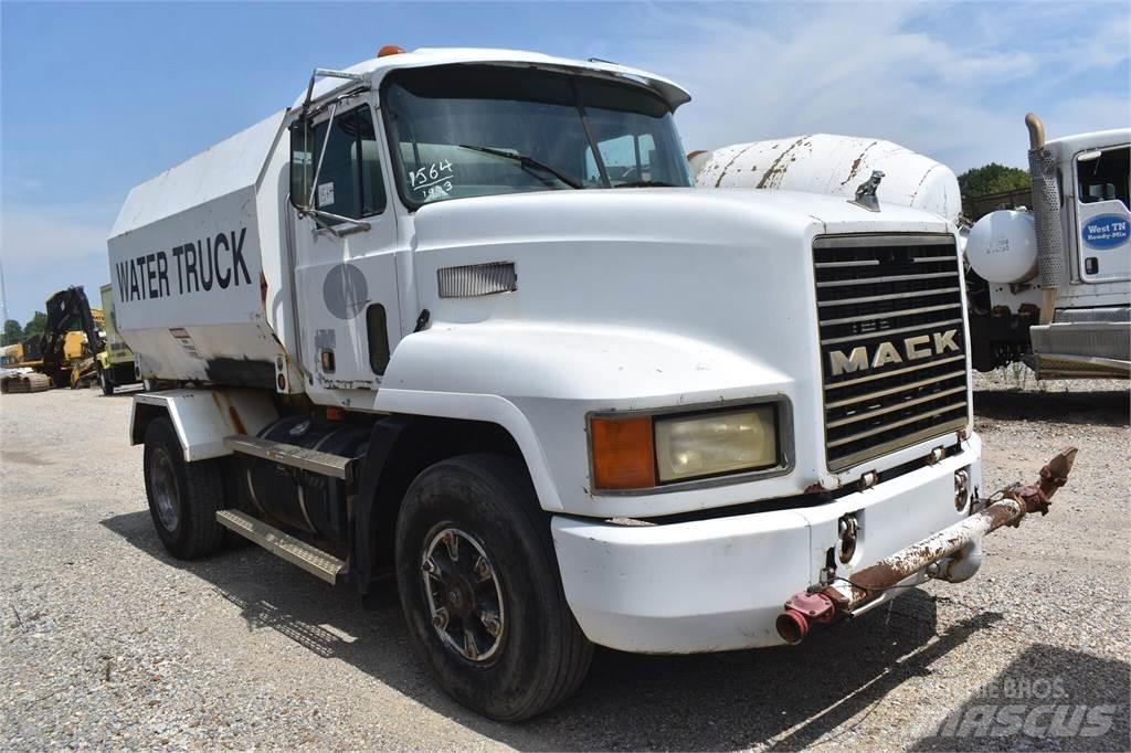 Mack CH613 Kamioni cisterne