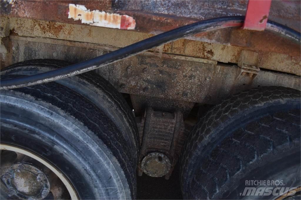 Mack DM685S Kamioni cisterne