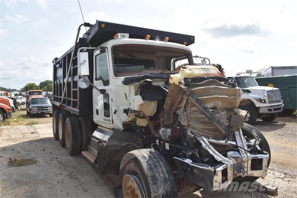 Mack GRANITE GU713 Kiperi kamioni