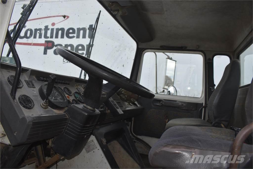 Mack MIDLINER CS300 Kamioni sa kranom