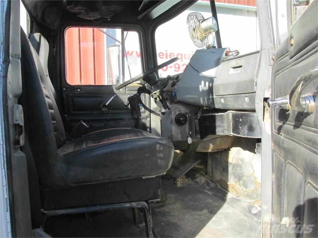 Mack R685S Kamioni cisterne