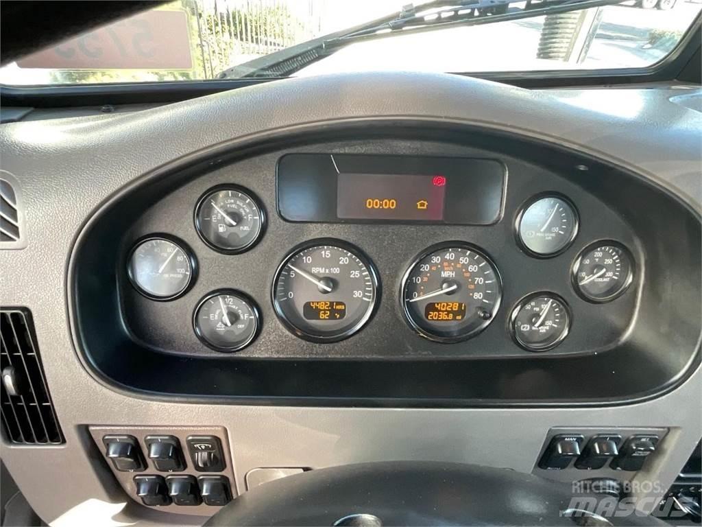 Peterbilt 348 Kamioni cisterne