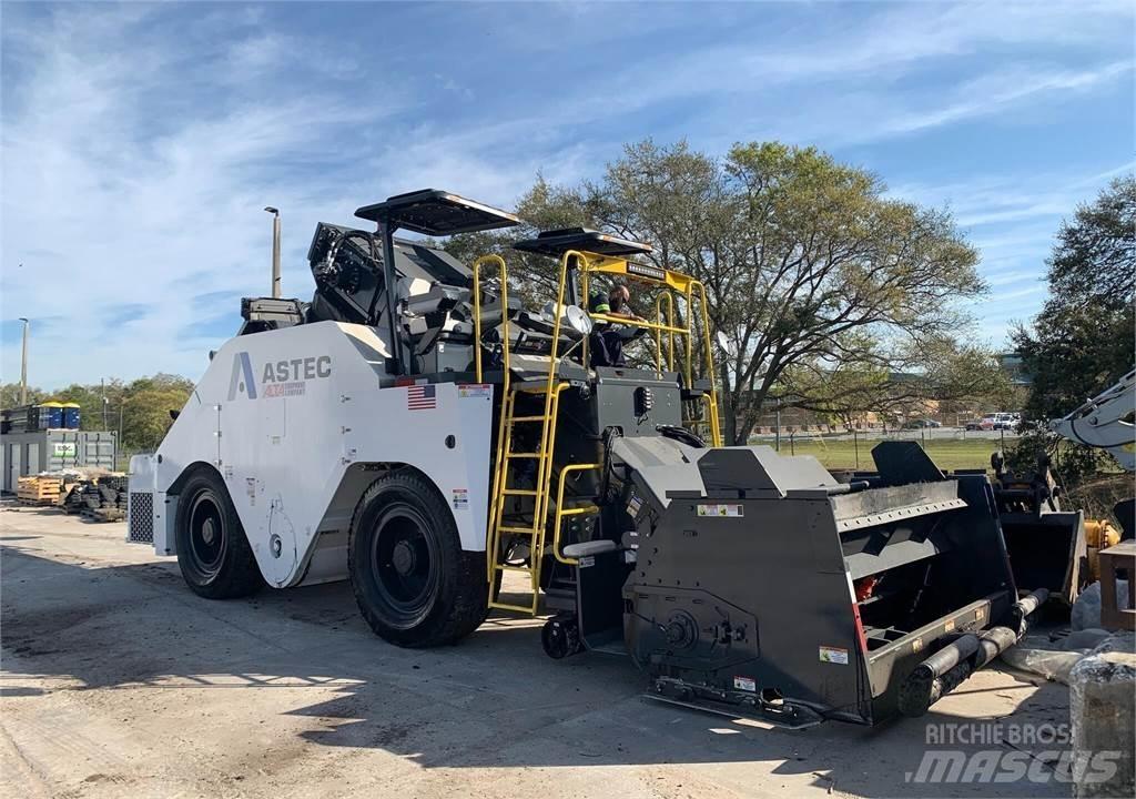 Roadtec SB3000 Vozila za prevoz materijala